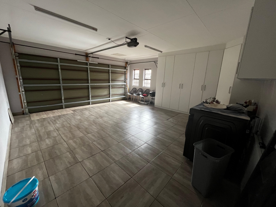 4 Bedroom Property for Sale in Waterkloof North West